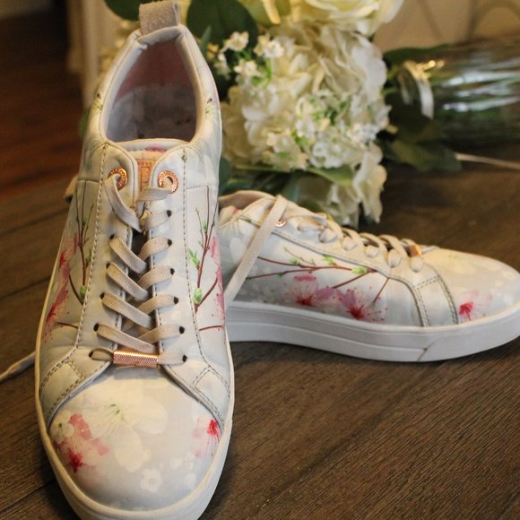 TED BAKER ROULLY ORIENTAL BLOSSOM TENNIS SHOES US 9 EU 40 - Picture 4 of 7